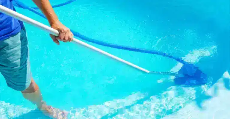 How to Vacuum Your Pool Effortlessly Pool Vacuuming 768x400